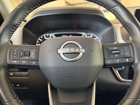 Used 2025 Nissan Rogue SV AWD/4WD image 25