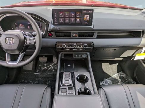 New 2026 Honda Pilot Touring image 13