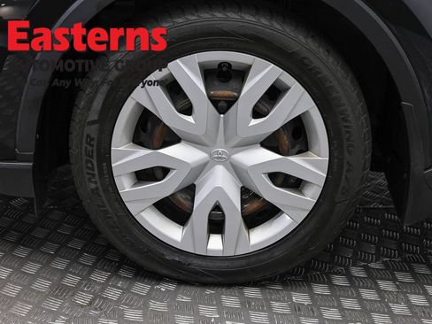 Used 2022 Toyota C-HR Limited FWD image 31