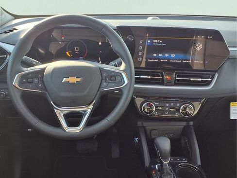 New 2026 Chevrolet TrailBlazer LT w/ Convenience Package FWD image 4