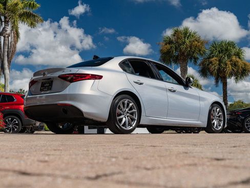 Used 2023 Alfa Romeo Giulia Sprint image 14