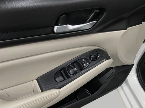 Certified 2025 Nissan Altima 2.5 SV FWD image 27