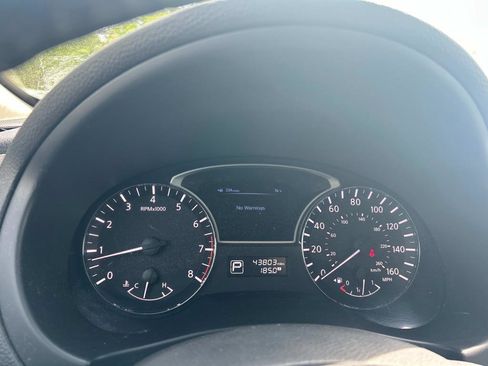 Used 2013 Nissan Altima 3.5 SV image 24