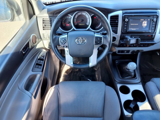 Used 2015 Toyota Tacoma 4x4 Double Cab w/ TRD Sport Package image 13