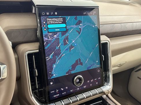 Used 2026 GMC Yukon Denali w/ Sun & Power Step Package image 23