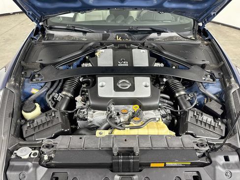 Used 2016 Nissan 370Z Touring Sport RWD image 29