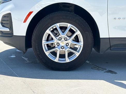 Used 2022 Chevrolet Equinox LS w/ LS Convenience Package AWD/4WD image 18