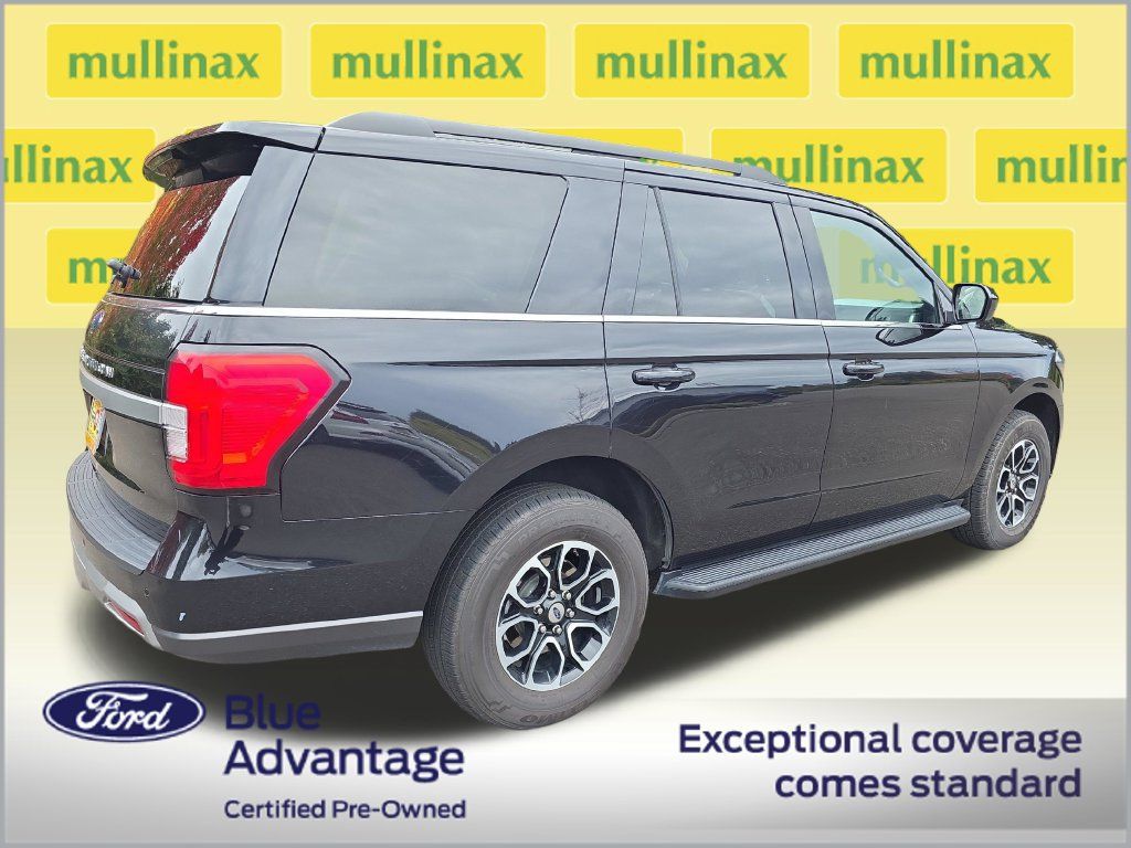 Certified 2024 Ford Expedition XLT AWD/4WD image 3