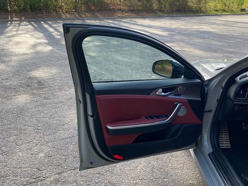 Used 2020 Kia Stinger GT2 image 14