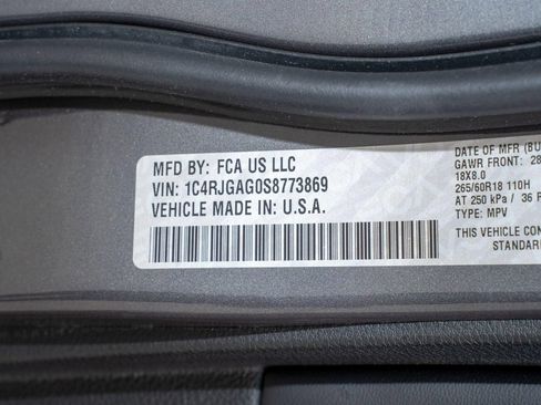Used 2025 Jeep Grand Cherokee Laredo w/ Luxury Tech Group I RWD image 38