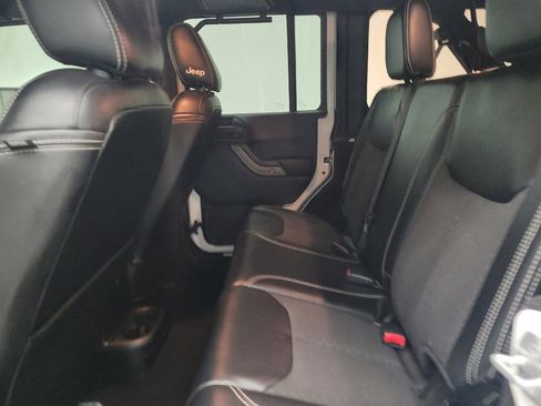 Used 2018 Jeep Wrangler Unlimited Sport image 18