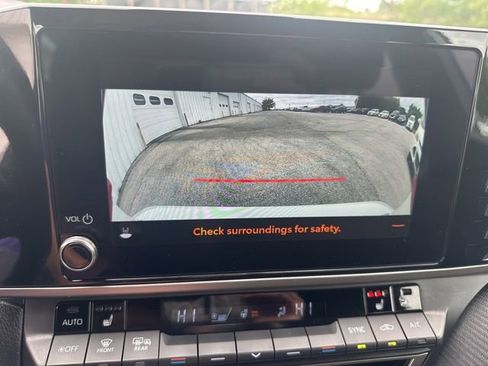 Used 2025 Toyota Camry SE FWD image 29