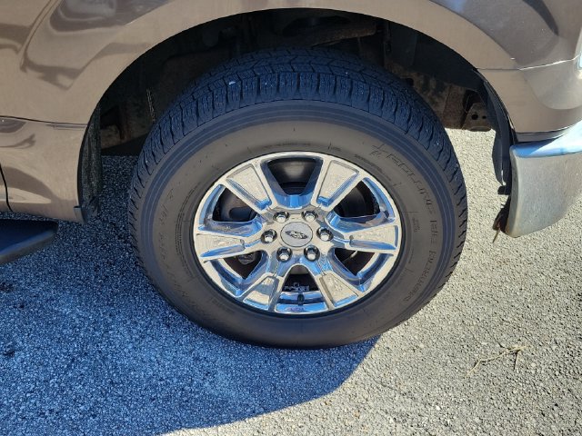 Used 2015 Ford F150 XLT w/ Equipment Group 302A Luxury AWD/4WD image 7