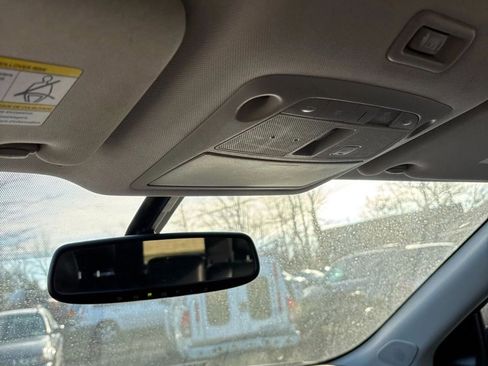 Used 2020 Nissan Pathfinder Platinum image 33