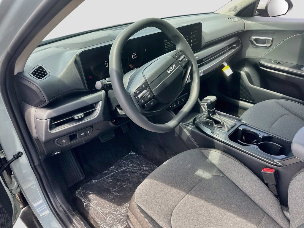New 2026 Kia K4 FWD image 9
