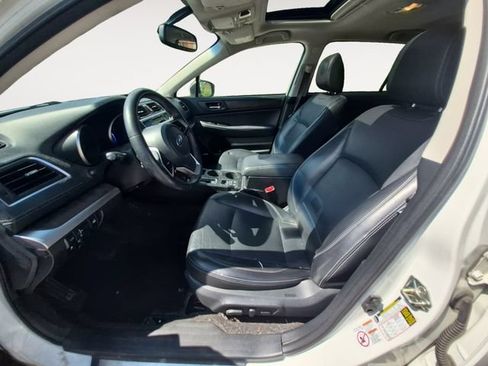 Used 2018 Subaru Outback 2.5i Limited AWD/4WD image 9
