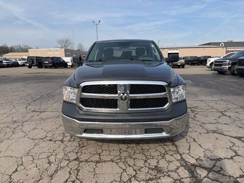 Used 2017 RAM 1500 ST w/ SXT Appearance Group image 3