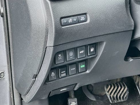Used 2018 Nissan Rogue SL AWD/4WD image 10