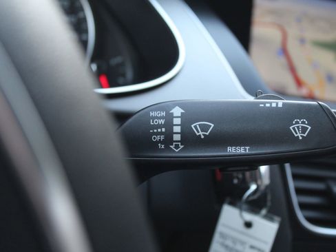 Used 2015 Audi A4 2.0T Premium w/ Audi MMI Navigation image 29