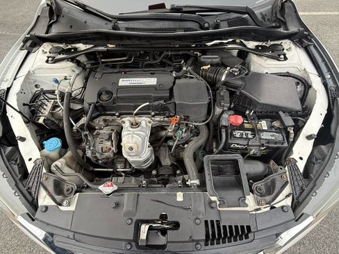 Used 2015 Honda Accord EX-L image 32