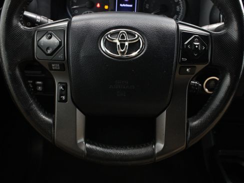 Used 2017 Toyota Tacoma TRD Sport w/ Tow Package RWD image 24