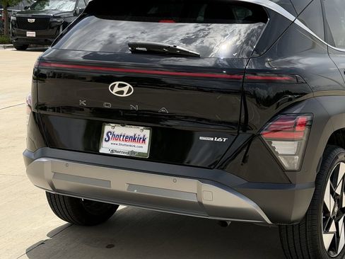Used 2024 Hyundai Kona Limited AWD/4WD image 6