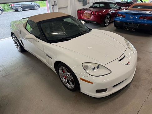 Used 2012 Chevrolet Corvette Grand Sport w/ 2LT Preferred Equipment Group RWD image 53