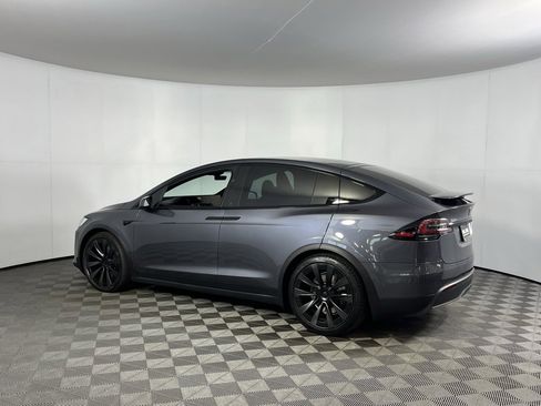 Used 2022 Tesla Model X image 9