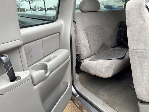 Used 2000 Chevrolet Silverado 1500 LS image 14