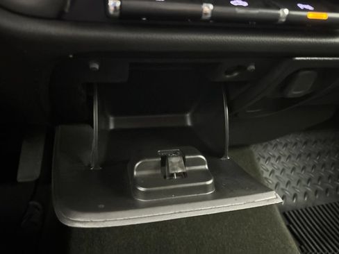 Used 2017 Chevrolet Silverado 1500 LT w/ Midnight Edition AWD/4WD image 28