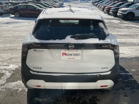 Used 2025 Nissan Kicks S image 6