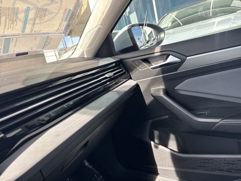 New 2026 Volkswagen Jetta SE image 24