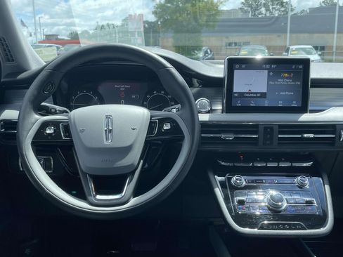 Used 2022 Lincoln Corsair AWD w/ Equipment Group 101A image 12
