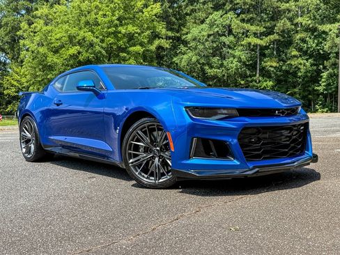 Used 2017 Chevrolet Camaro ZL1 RWD image 24