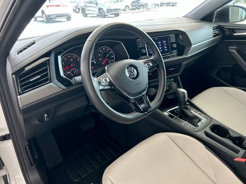 Certified 2021 Volkswagen Jetta R-Line w/ R-Line Cold Weather Package FWD image 14