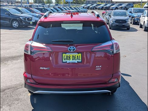 Used 2016 Toyota RAV4 XLE AWD/4WD image 6