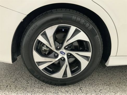 Used 2025 Subaru Legacy Premium w/ Popular Package #1A AWD/4WD image 11