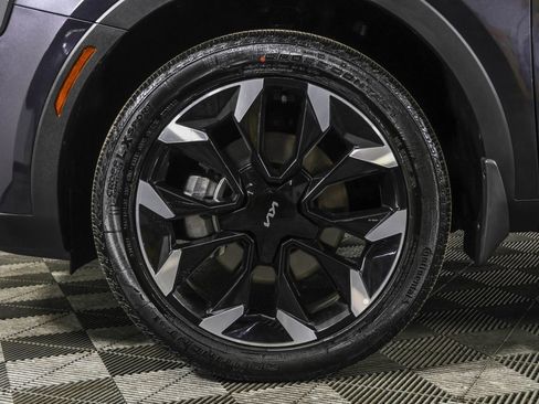 Used 2025 Kia Sorento EX image 23