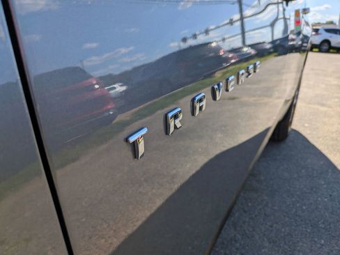 Used 2021 Chevrolet Traverse LS FWD image 11