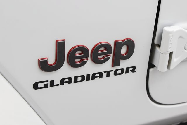 Used 2021 Jeep Gladiator Rubicon AWD/4WD image 16
