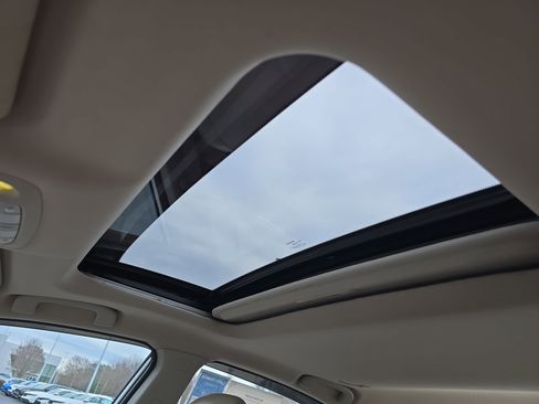 Used 2017 Nissan Altima 3.5 SL w/ 3.5SL Technology Package image 26