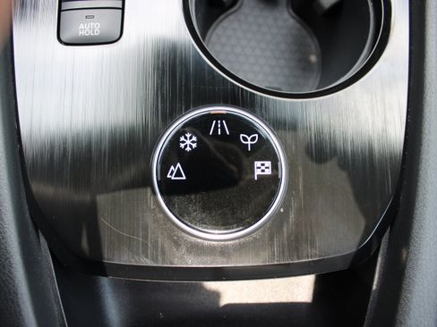 Certified 2022 Nissan Rogue SV w/ SV Premium Package AWD/4WD image 20