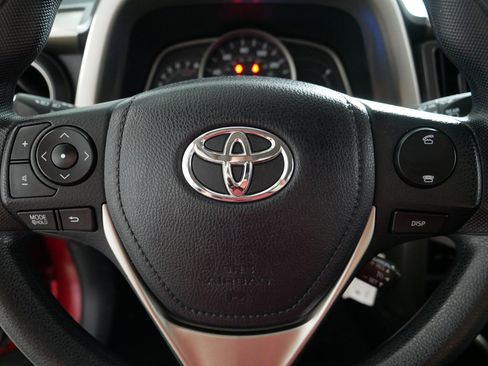 Used 2013 Toyota RAV4 LE AWD/4WD image 25