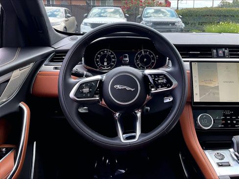 Used 2024 Jaguar F-PACE R-Dynamic S AWD/4WD image 8