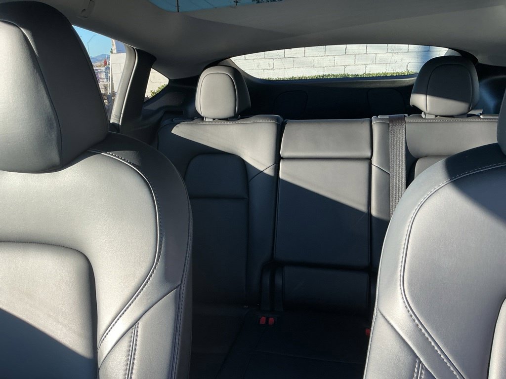 Used 2022 Tesla Model Y Long Range AWD/4WD image 13