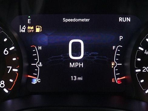 Used 2026 Jeep Compass Latitude AWD/4WD image 18