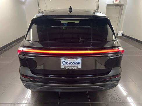 Certified 2025 Lincoln Nautilus Premier w/ Equipment Group 102A image 5