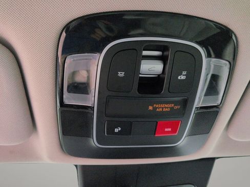 Used 2025 Hyundai Sonata SEL FWD image 25
