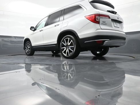 Certified 2022 Honda Pilot Touring image 36