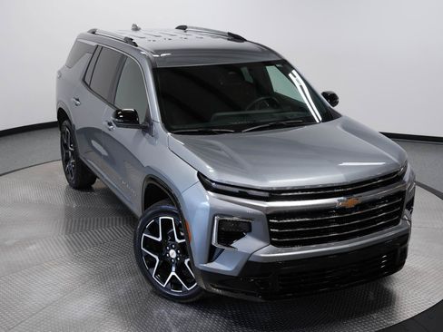 Used 2026 Chevrolet Traverse High Country w/ LPO, Floor Liner Package AWD/4WD image 51